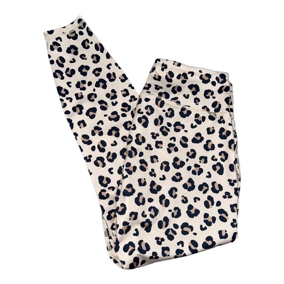 Cabana PLUS SIZE CHEETAH PRINT FULL Length Leggings SIZE 1X - Picture 1 of 4